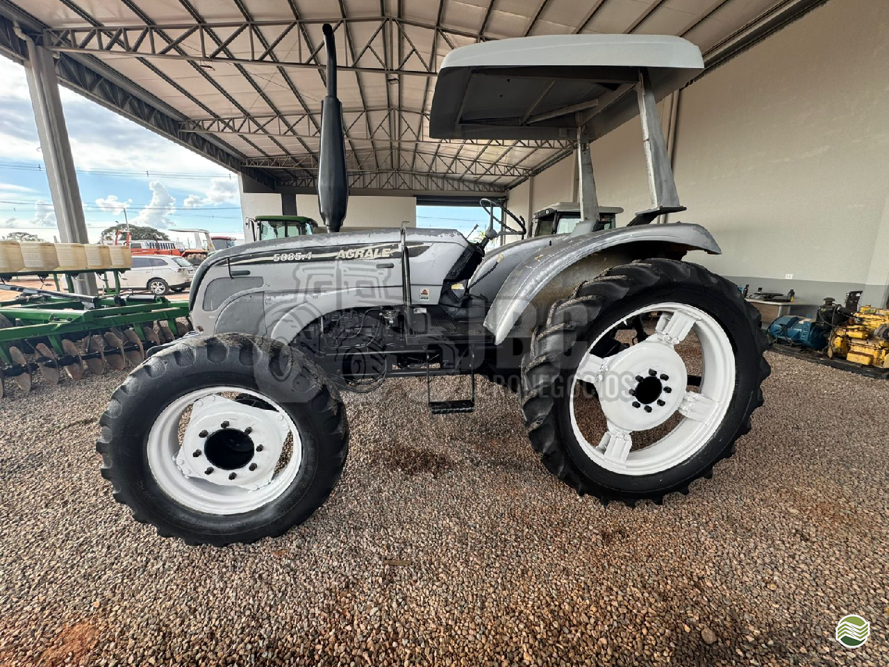 TRATOR AGRALE AGRALE 5085 Tração 4x4 JBC Agronegócios SINOP MATO GROSSO MT